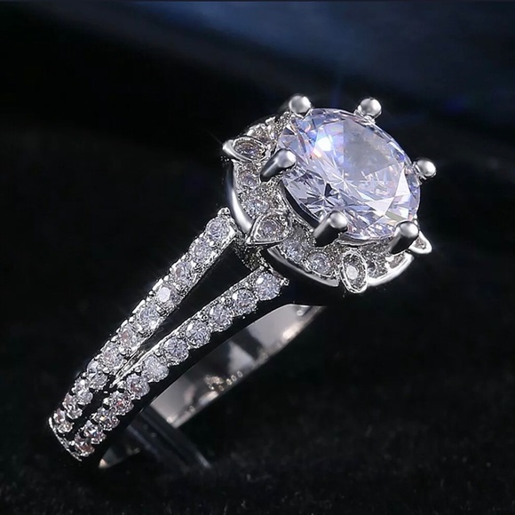 NWT Wht Sapphire Sterling Wedding/Engagement Ring - Picture 4 of 7